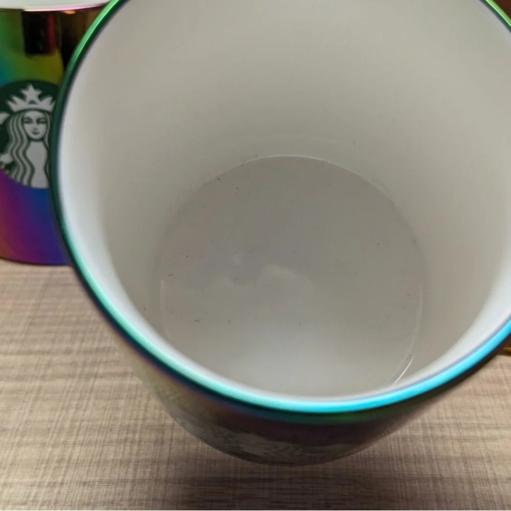 Starbucks set rainbow